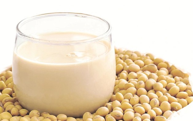 Uống 2,5 lít sữa đậu nành mỗi ngày, người đàn ông 30 tuổi "ngã ngửa" khi đi khám