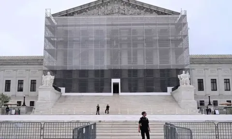 Tòa án Tối cao Mỹ cho phép Tổng thống Trump giữ lại 4 tỷ USD viện trợ nước ngoài