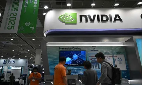 Tại sao Trung Quốc dè dặt với chip H200 của Nvidia dù được nới lỏng hạn chế?