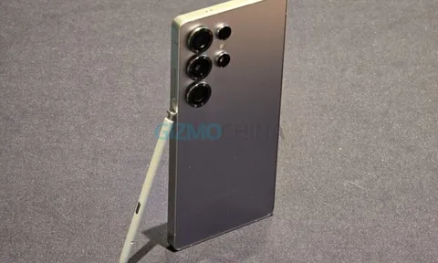 Ấn Độ triệt phá đường dây làm điện thoại Samsung giả "Made in Vietnam", lắp ráp từ phế liệu