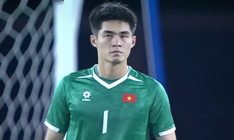 Thủ môn Trung Kiên khiến người hâm mộ lo lắng
