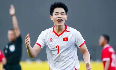 Đình Bắc "lụm" giải châu Á mỏi tay, tuổi 22 sở hữu "gia tài" cúp và huy chương gây choáng