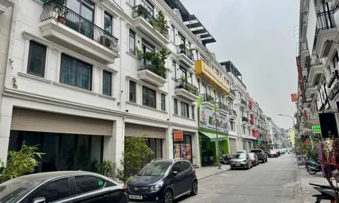 Bất động sản nhà ở Bắc – Nam “ngược chiều”: Hà Nội hạ giá giữ nhịp, TP.HCM bung hàng tạo sóng