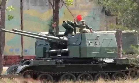 Pháo phòng không tự hành kỳ lạ của Quân đội Cuba xuất hiện