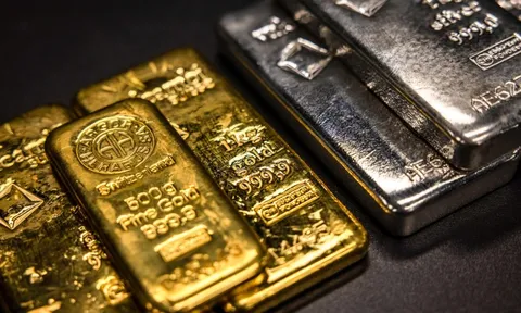 Vàng, bạc bật tăng sau cú “bán thảm”, chuyên gia tuyên bố: Không phải xu hướng giảm kéo dài