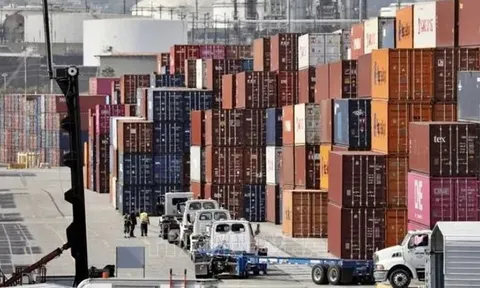 Canada vẫn là chủ nợ của Mỹ bất chấp căng thẳng thương mại