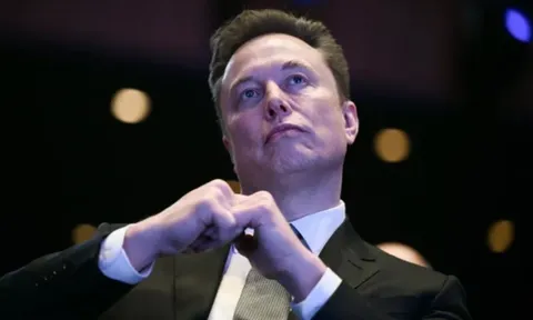 Tỷ phú Elon Musk tiên đoán thế giới cũ sắp khép lại, một 'cơn sóng thần siêu nhanh' có thể thay đổi tương lai nhân loại