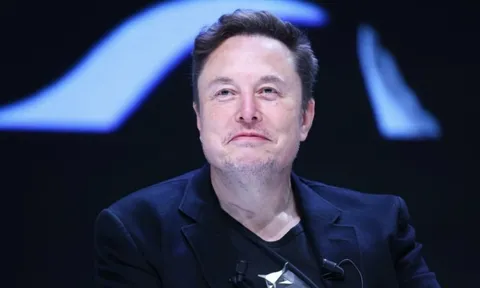 Tỷ phú Elon Musk ưu tiên xây dựng thành phố Mặt trăng, lùi mục tiêu với sao Hoả