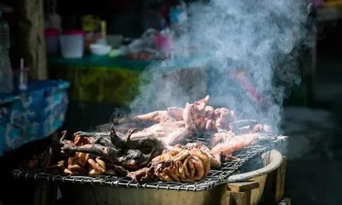 Tết về, chợ phiên Nậm Cắn rộn ràng trên đỉnh Đam