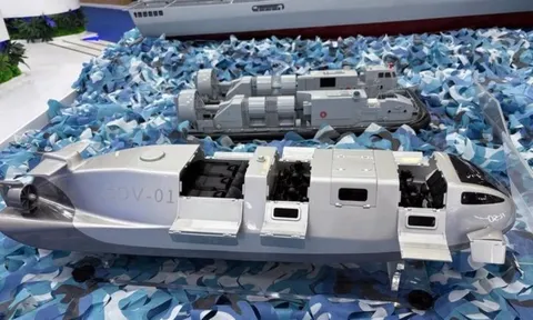 Trung Quốc hé lộ mẫu tàu bí mật chuyên chở người nhái