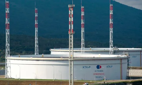 Ấn Độ tuyên bố dừng mua dầu Nga