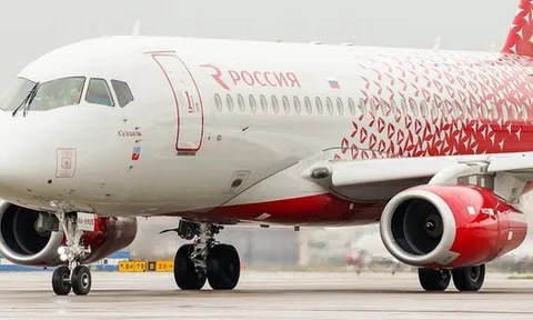 Trung Quốc lên tiếng giúp Cuba, Nga chuẩn bị sơ tán du khách