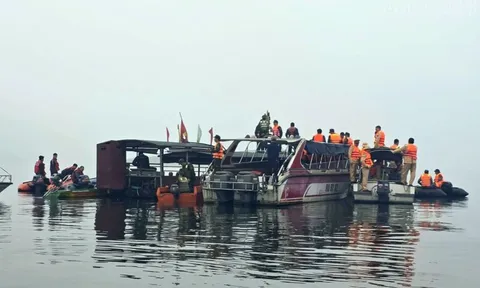 Khẩn trương điều tra nguyên nhân vụ chìm tàu chở khách trên hồ Thác Bà