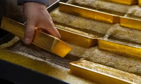 Giữa lúc giá vàng lên 5.500 USD/ounce, một quốc gia BRICS chốt lời đúng đỉnh gần 10 tấn, kho dự trữ 400 tỷ USD biến động mạnh