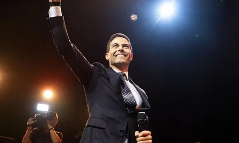 Tân Thủ tướng 38 tuổi trẻ nhất lịch sử Hà Lan: Vẻ ngoài lịch lãm nổi bật, chỉ 1 tuyên bố riêng đã khiến thế giới ngỡ ngàng