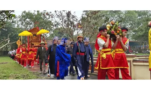 Âm vang cồng chiêng lễ hội Mường Khô