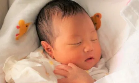 Buồn của nền kinh tế lớn thứ 4 thế giới: Tỷ lệ sinh 10 năm liên tiếp thấp kỷ lục, tốc độ giảm nhanh hơn 17 năm so với dự báo, đối diện tương lai bất định