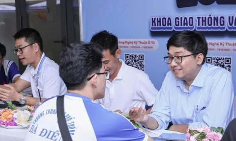 Tuyển sinh đại học 2026: Vì sao nhiều trường ở Tp.HCM chuyển mạnh sang phương thức xét tuyển mới?