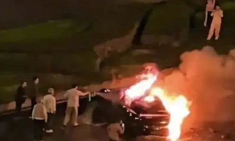 Tài xế tử vong trên xe điện Xiaomi bị cháy do không mở được cửa