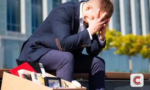 Nỗi lo sa thải hàng loạt bao trùm Phố Wall