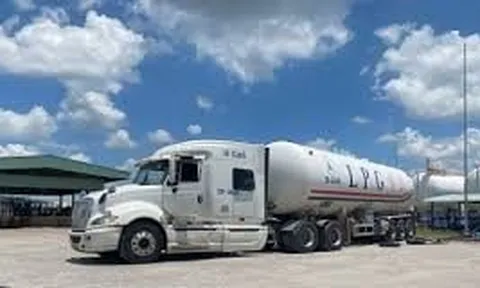 PV Gas Trading: Sự cố sập cầu dẫn và xung đột ở Trung Đông khiến nguồn cung đứt gãy, buộc phải giảm tiến độ giao hàng