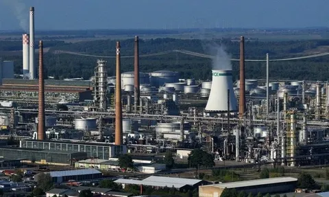 Mỹ bất ngờ miễn trừng phạt vô thời hạn với 3 tài sản của Nga, 'anh cả' châu Âu thở phào nhẹ nhõm