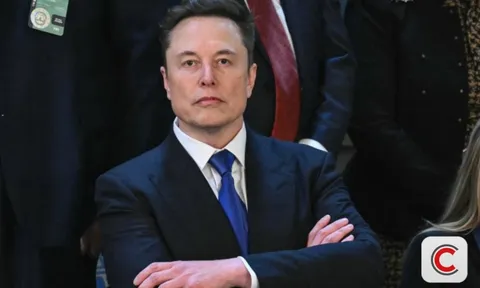 Nóng: Elon Musk bị kiện tập thể