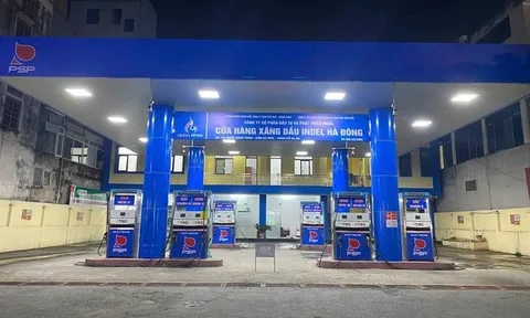 Hà Nội: Xuất hiện cửa hàng hết xăng, gọi 10 đầu mối vẫn không có hàng