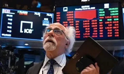 Chứng khoán Mỹ “xanh mướt”