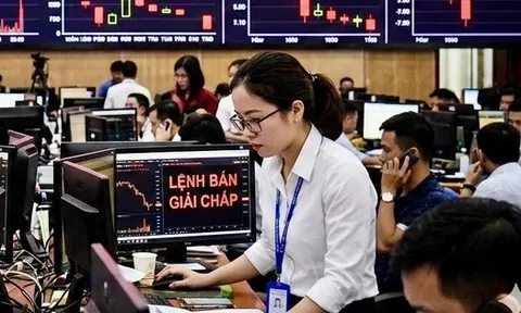 Lãnh đạo nhiều doanh nghiệp bị bán giải chấp cổ phiếu