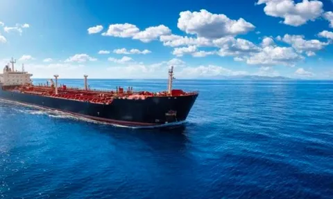 50 triệu thùng dầu đang đến eo biển Hormuz bất ngờ quay đầu, hướng đến một quốc gia Trung Đông