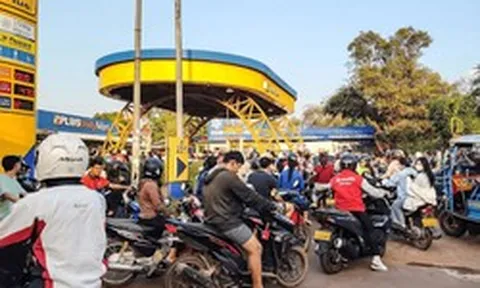 Giá xăng ở nước cạnh Việt Nam đã lên 47.000 đồng/lít