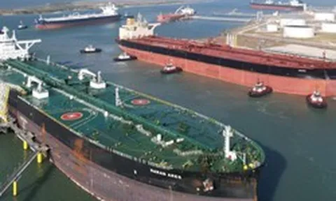 60 triệu thùng dầu thô chuẩn bị cập bến châu Á, không phải từ Nga hay Trung Đông