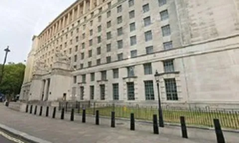 Biết gì về hầm trú ẩn tuyệt mật của Anh?