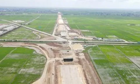 Đẩy nhanh tiến độ cao tốc Ninh Bình - Hải Phòng, phấn đấu thông xe năm 2026