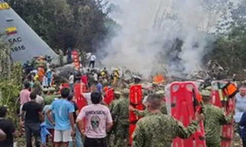 Tai nạn máy bay quân sự thảm khốc ở Colombia