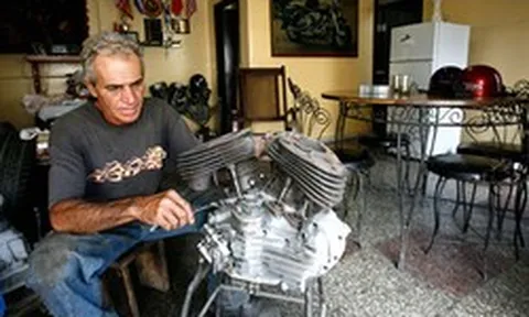 "Niềm tự hào Mỹ" biến thành biểu tượng sức sống mãnh liệt: Người Cuba đã làm gì?