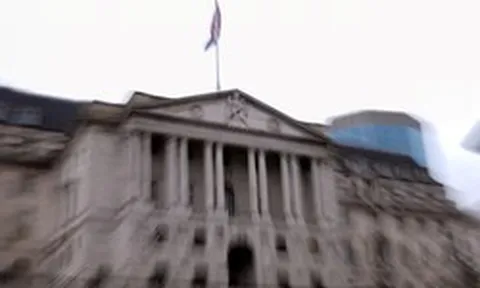 Nóng: Một ngân hàng vừa bị phạt gần 2,7 triệu USD vì làm giả tài liệu suốt 3 năm