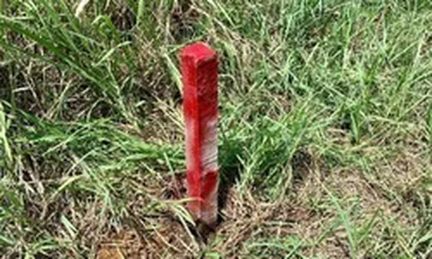 UBND xã, Chi nhánh Văn phòng đăng ký đất đai từ chối xác định mốc giới thửa đất - Bộ NN&MT trả lời người dân có thể khởi kiện