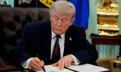 Mỹ cân nhắc rút khỏi NATO