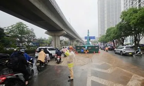 Hà Nội phân luồng giao thông tại các tuyến phố có rào chắn dự án chống ngập