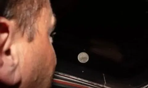 Phi hành gia NASA bật khóc với điều chưa từng có trên Mặt trăng