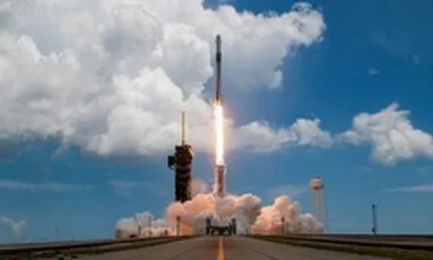 SpaceX hướng tới định giá 1.750 tỷ USD: Elon Musk liệu có trở thành tỷ phú nghìn tỷ USD đầu tiên?