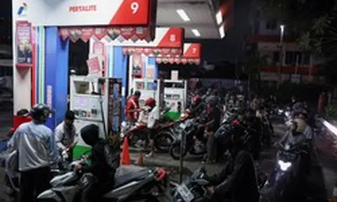 Lãnh đạo nước Đông Nam Á sang Nga bàn chuyện mua dầu: Tôi đã phải đi khắp nơi