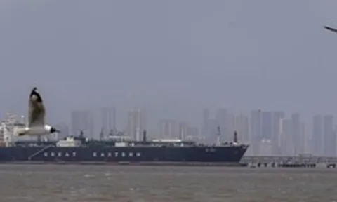 Tự tin về Hormuz, Mỹ chuẩn bị tung chiến dịch "Cơn thịnh nộ kinh tế" nhắm vào Iran