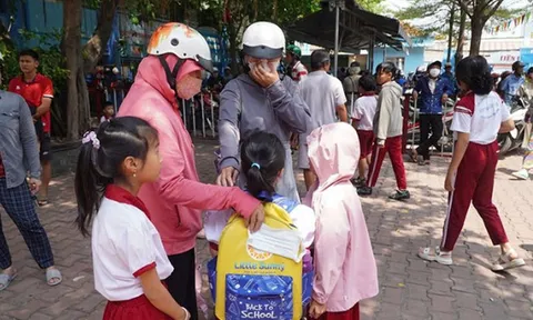 Vụ 200 học sinh nghi bị ngộ độc: 22 trường cùng sử dụng một đơn vị cung cấp suất ăn