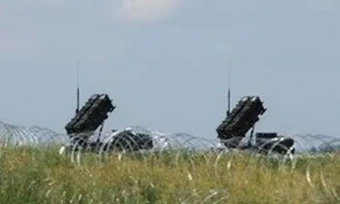 Vì sao Mỹ đang trì hoãn giao vũ khí cho châu Âu?