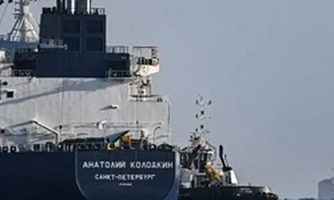 Mỹ gia hạn miễn trừ với dầu thô Nga