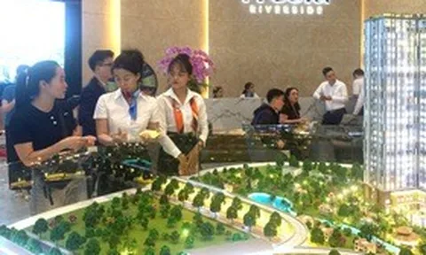 Siết tín dụng bất động sản: Kiểm soát rủi ro sao cho không triệt tiêu động lực tăng trưởng?