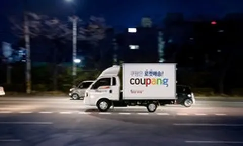 Bi kịch phía sau món chân gà cay giá rẻ trên sàn TMĐT 35 tỷ USD